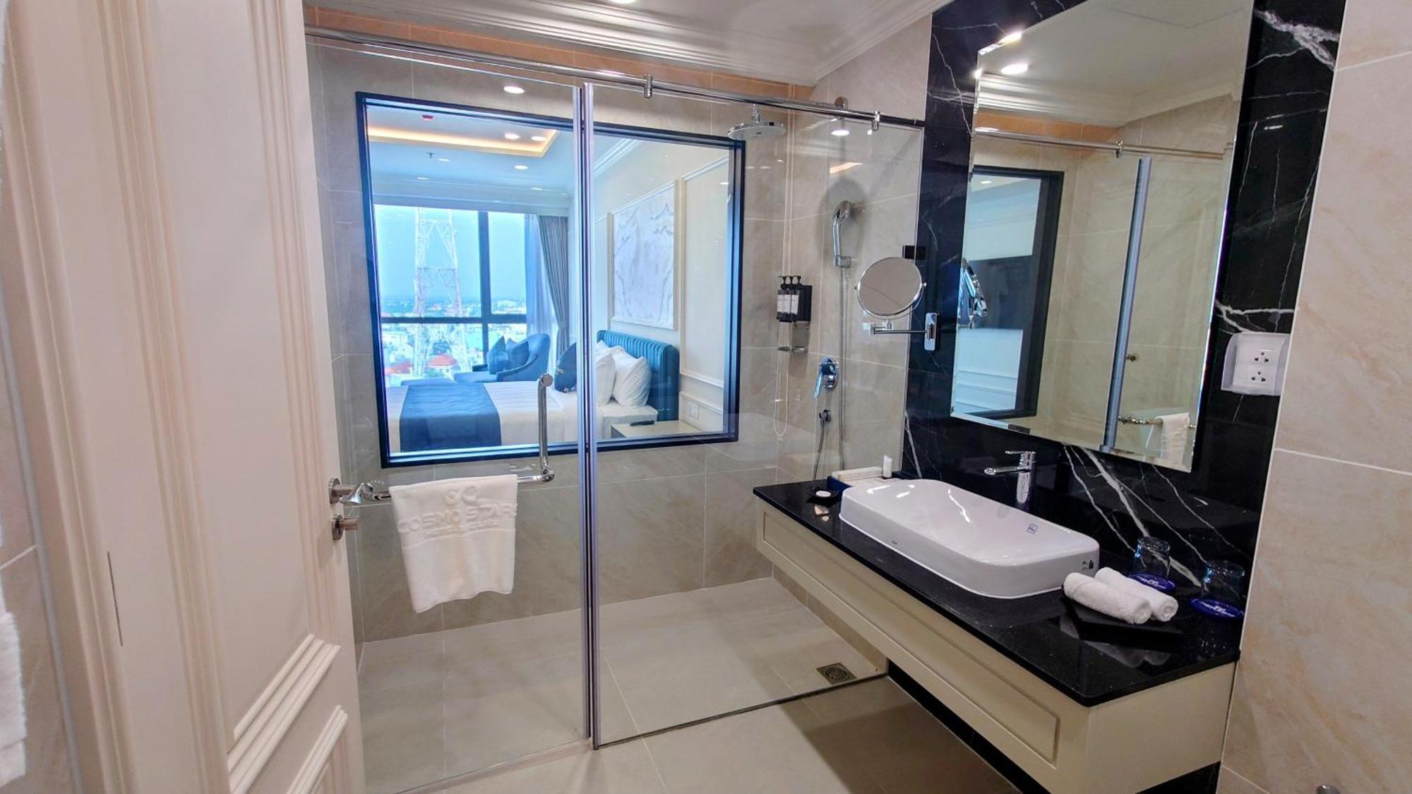 Cosmo Stars Hotel Bac Lieu Екстер'єр фото