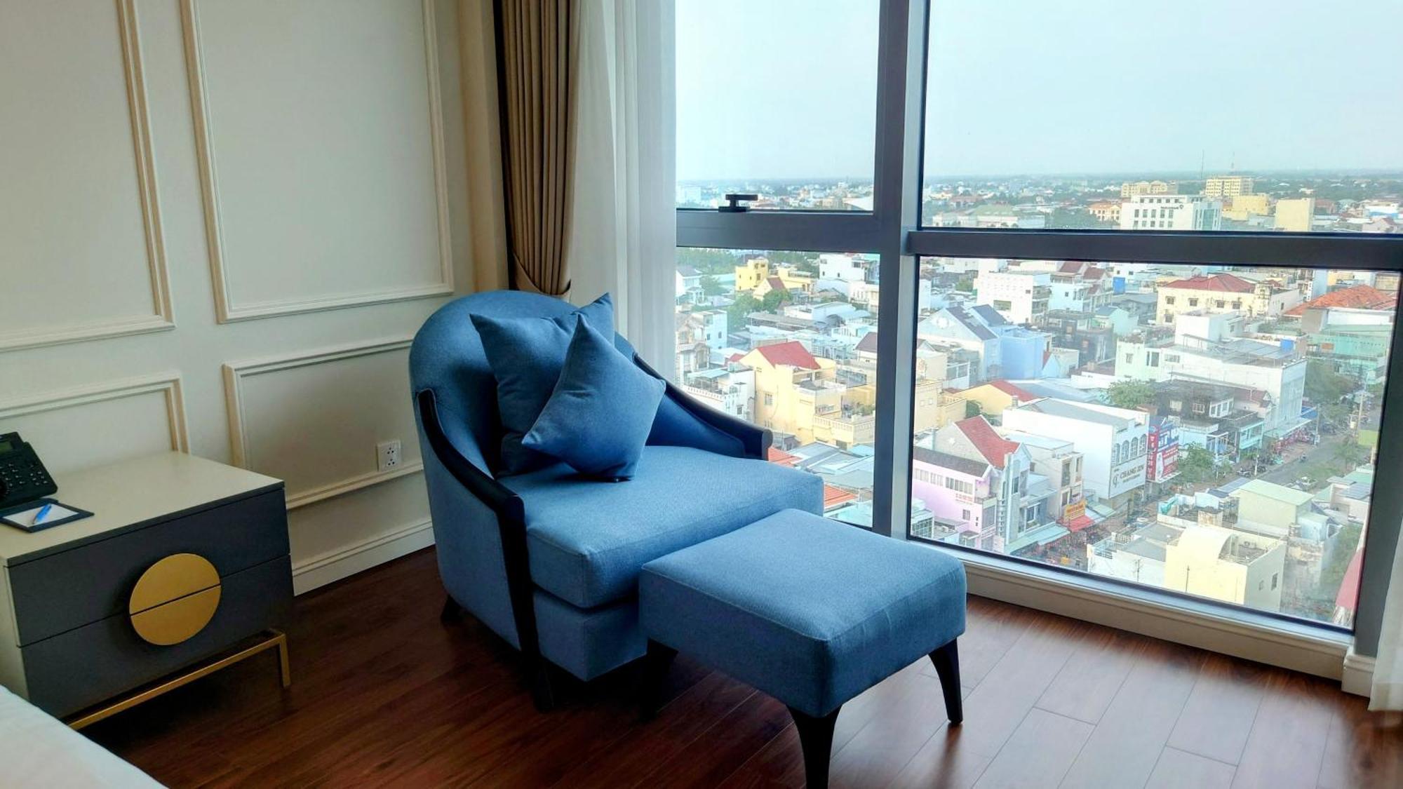 Cosmo Stars Hotel Bac Lieu Екстер'єр фото