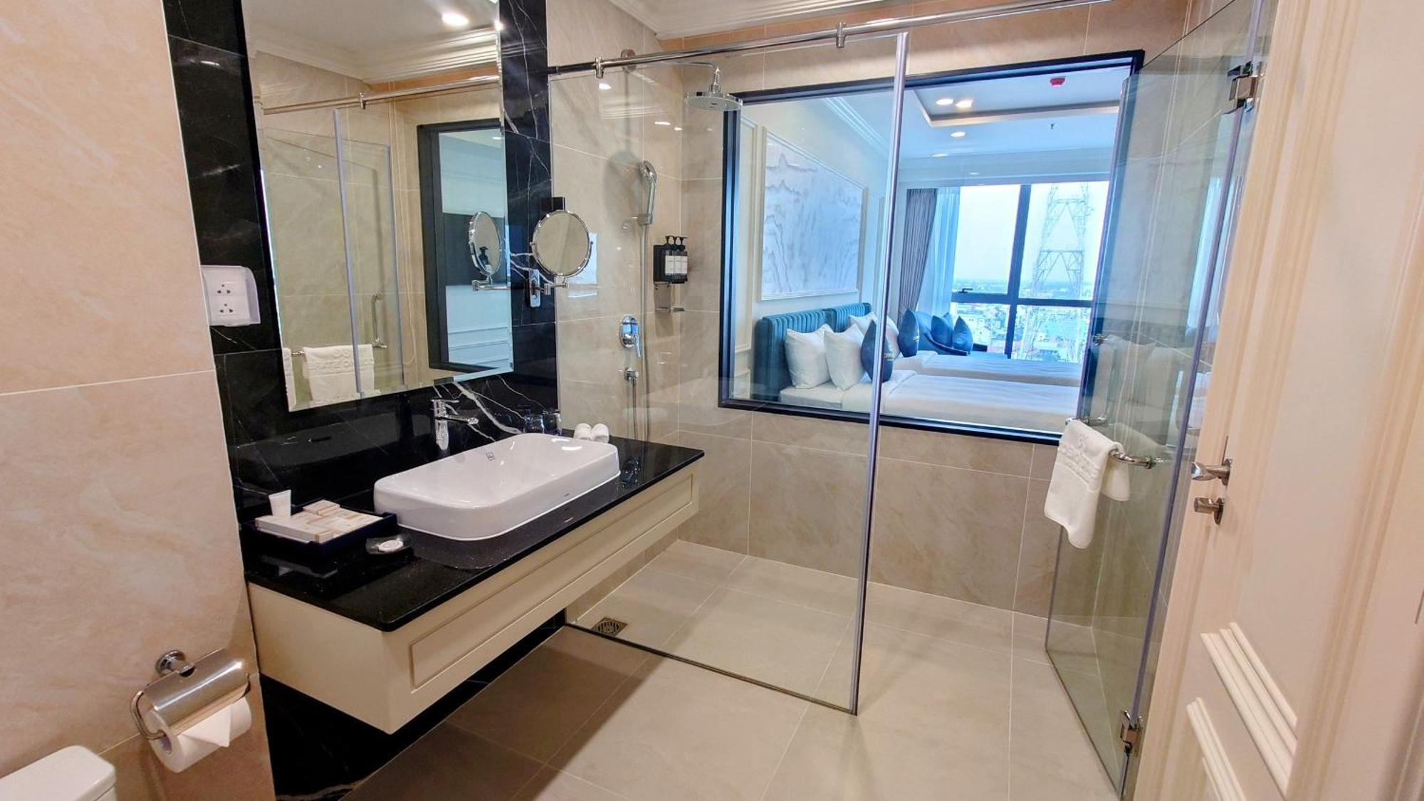 Cosmo Stars Hotel Bac Lieu Екстер'єр фото