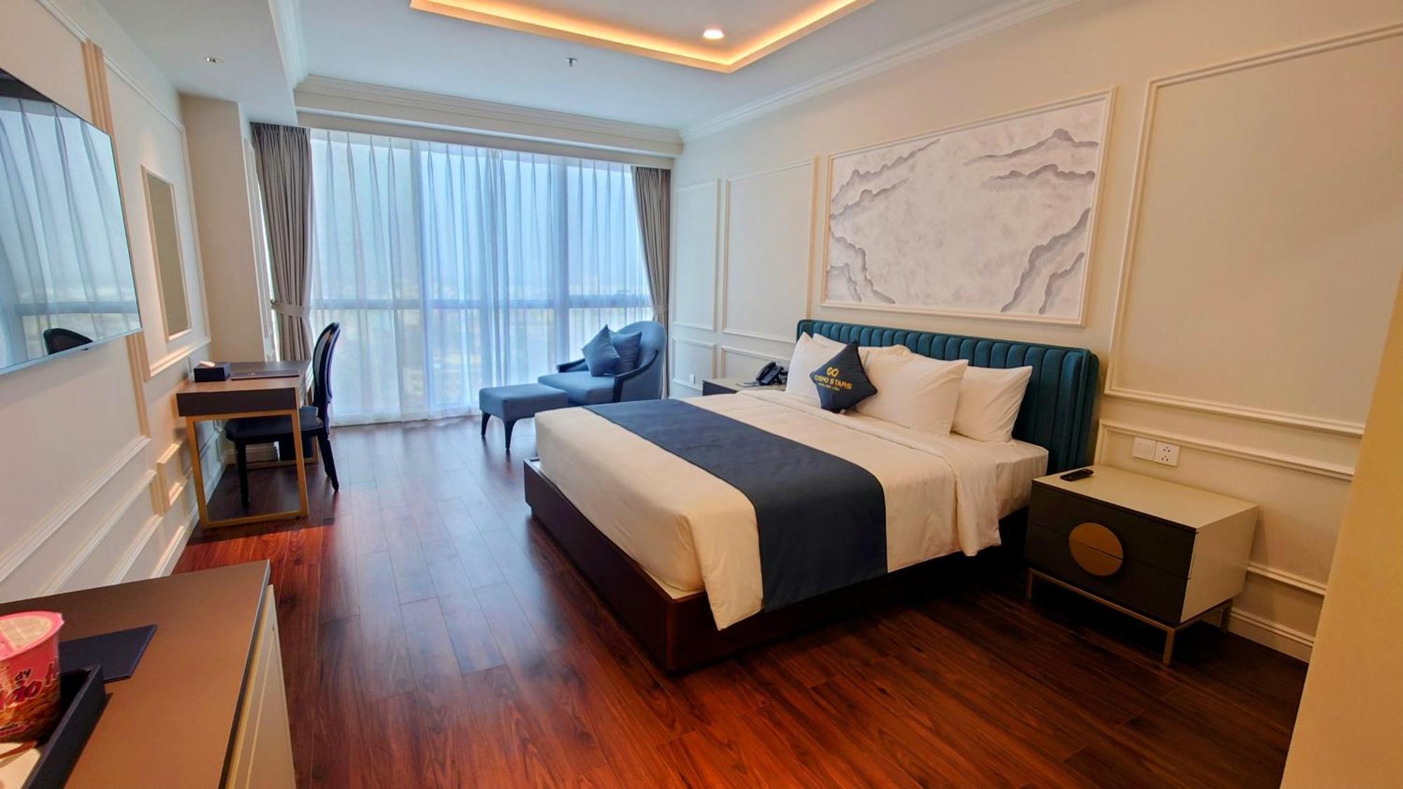 Cosmo Stars Hotel Bac Lieu Екстер'єр фото